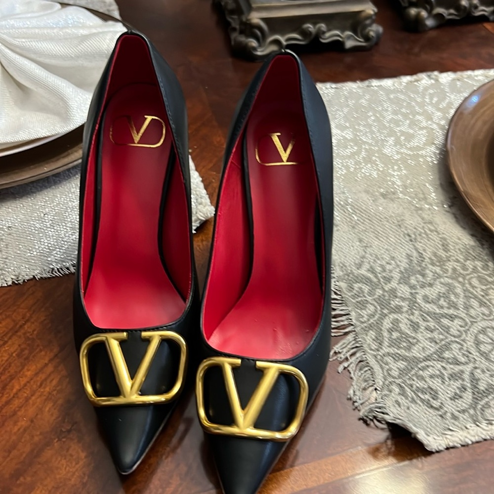 Valentine pumps